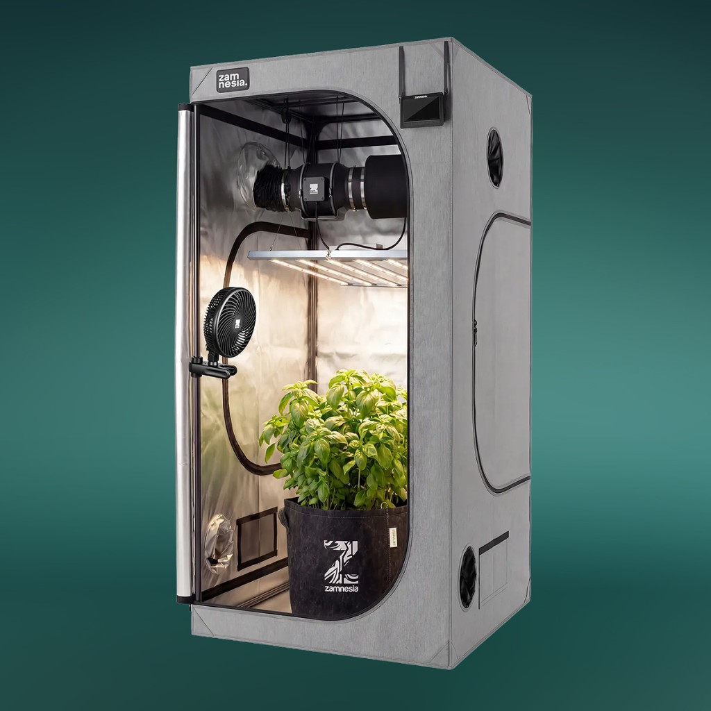 Complete Zamnesia Grow Tent Kit 100x100 designed for expanded canopy indoor growing.